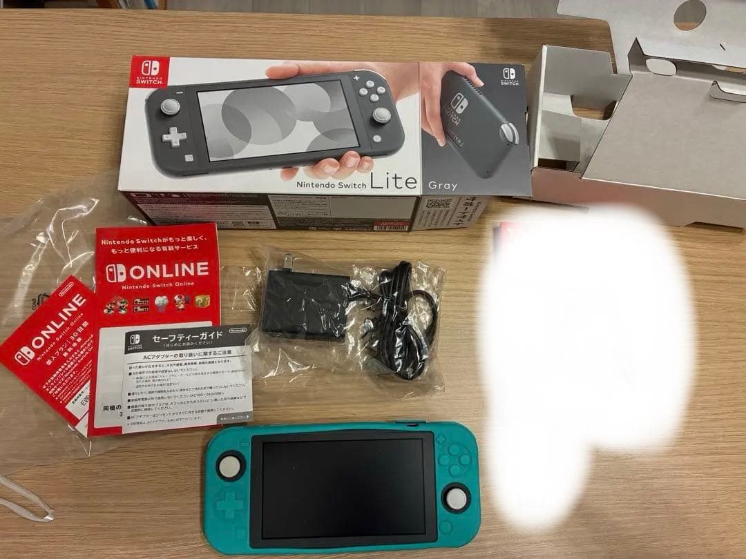 Nintendo Switch Lite グレー　カバー・DQ11S