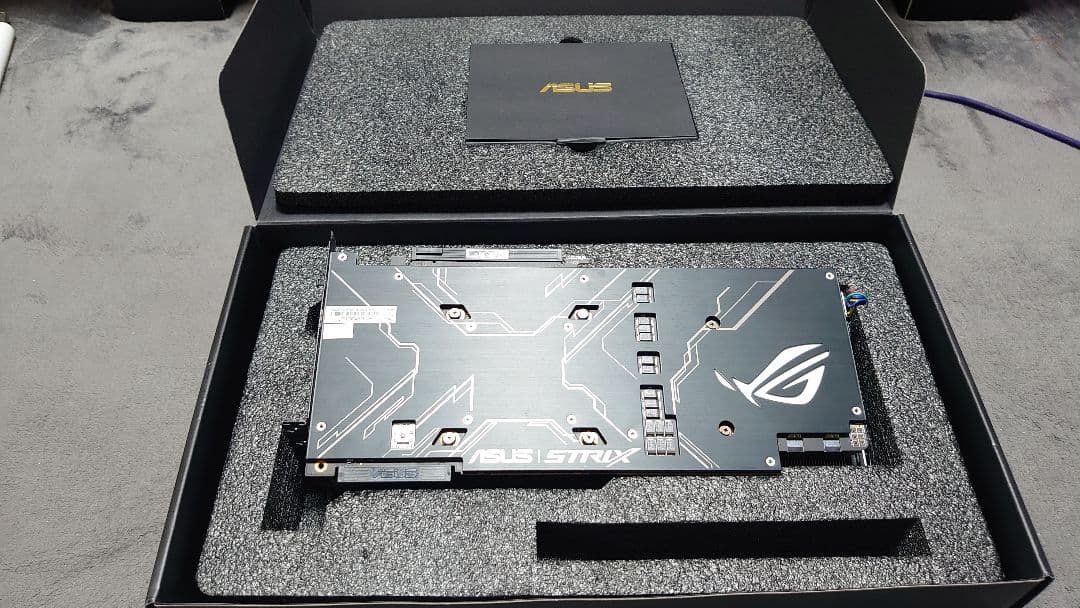 グラフィックボード・グラボ・ビデオカード ASUS ROG GeForce RTX 2070 Super OC 8GB