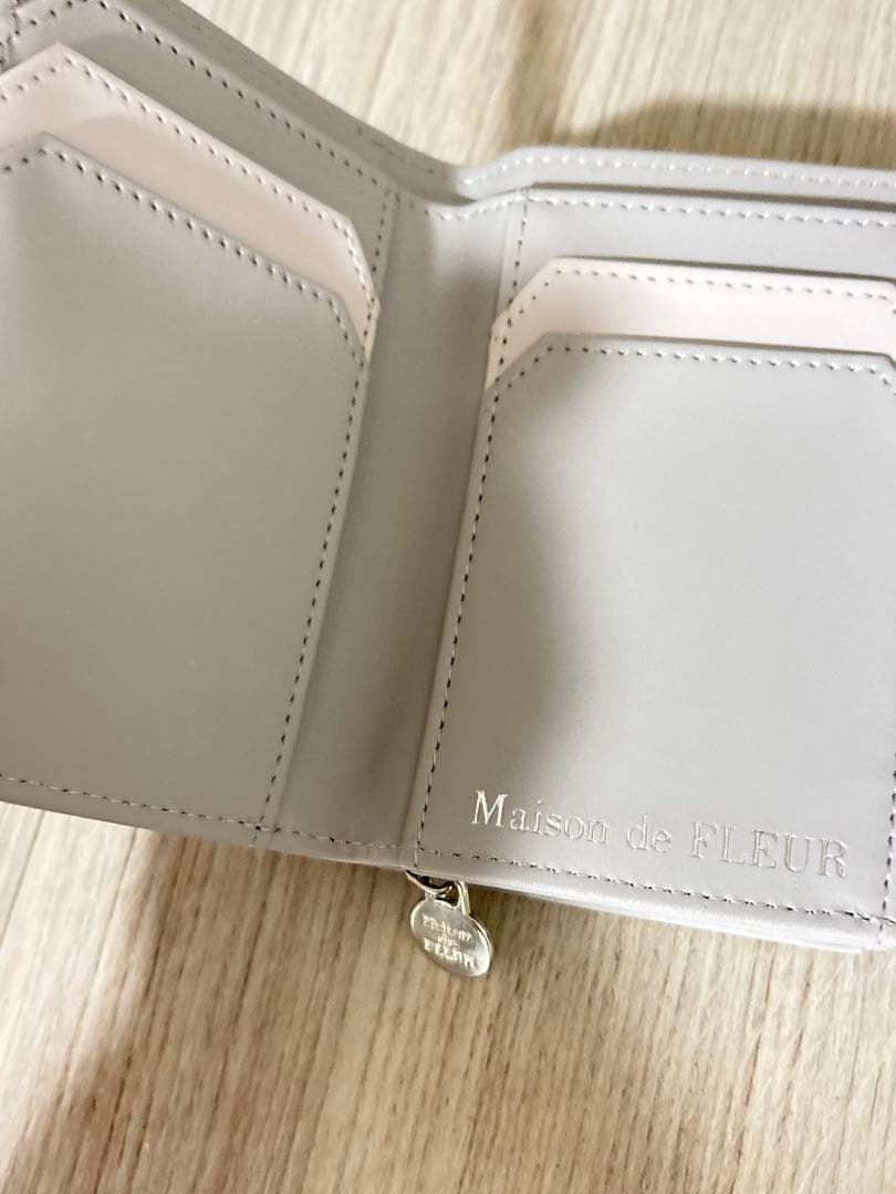 Maison de FLEUR ベルトリボンウォレット サックスブルー