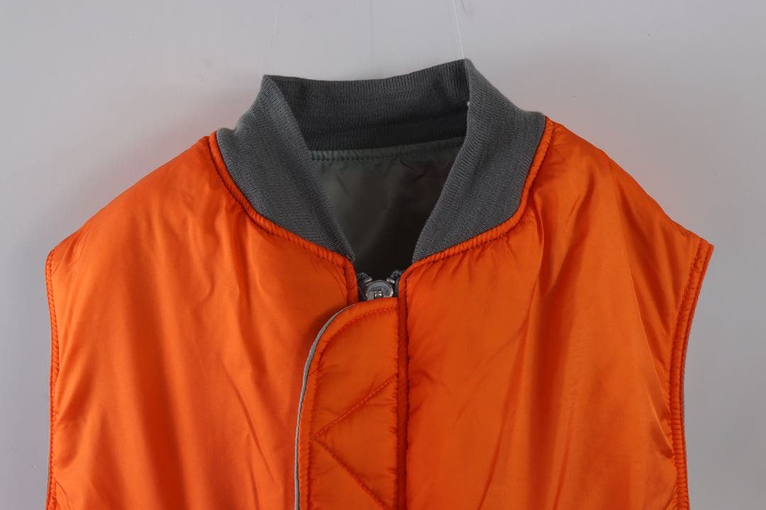 出*m様 デッドストックALPHA INDUSTRIES MA-1 ベストシルバ
