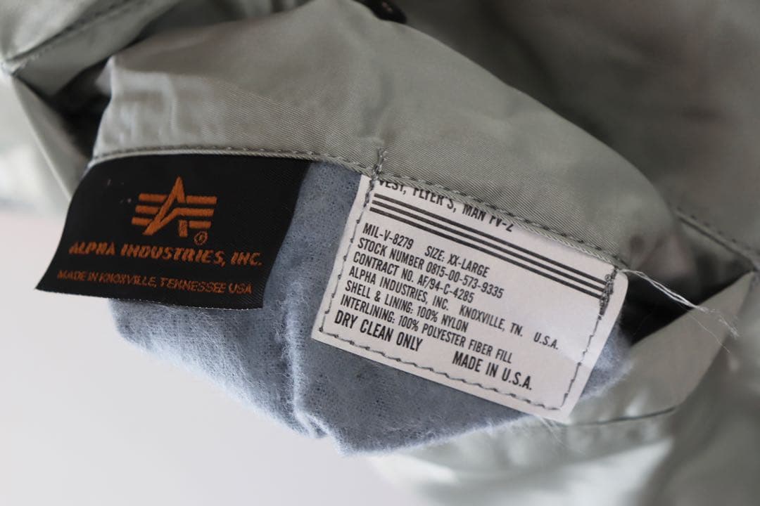 出*m様 デッドストックALPHA INDUSTRIES MA-1 ベストシルバ
