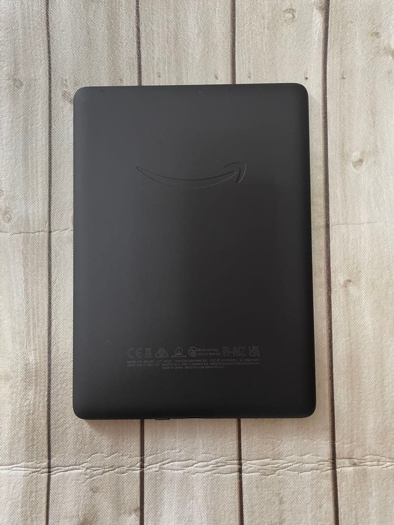 Kindle Paperwhite第11世代（6GB）純正カバー付き（広告なし）