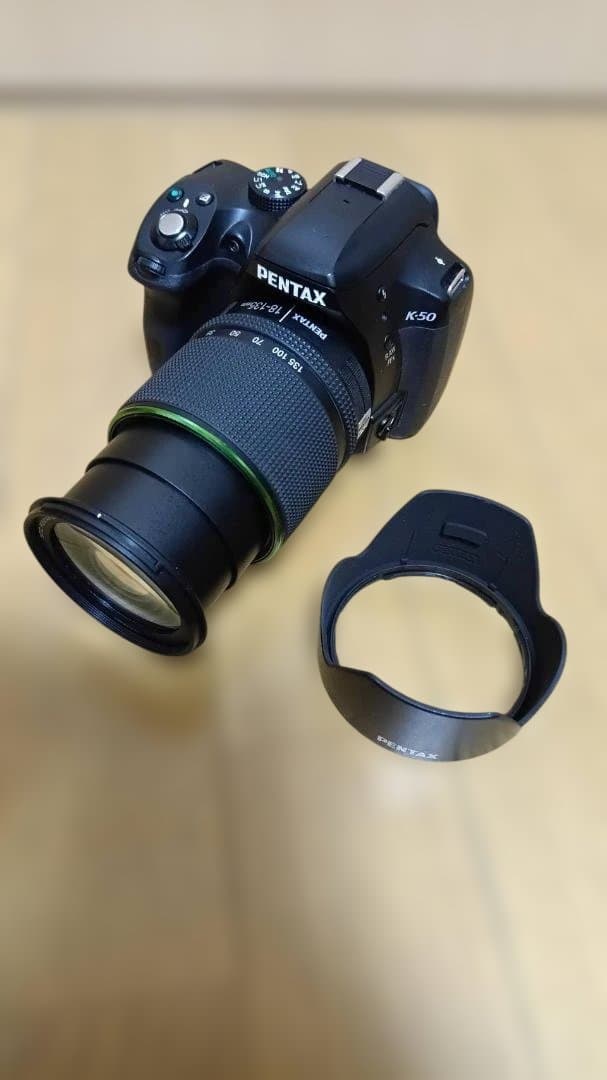 Pentax　K-50　ダブルレンズキット　18－135 + 55-300