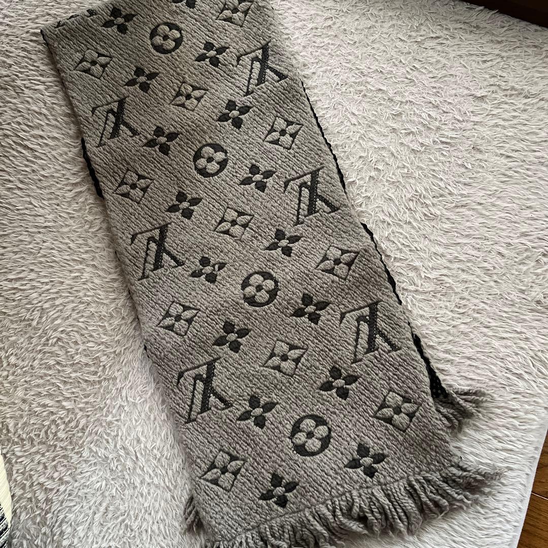 断捨離中　LOUIS VUITTON ロゴパターン マフラー