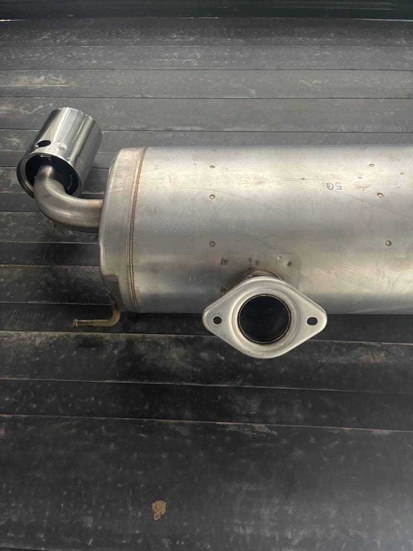 スバル新型BRZ(ZD8).トヨタGR86(ZN8)純正マフラー