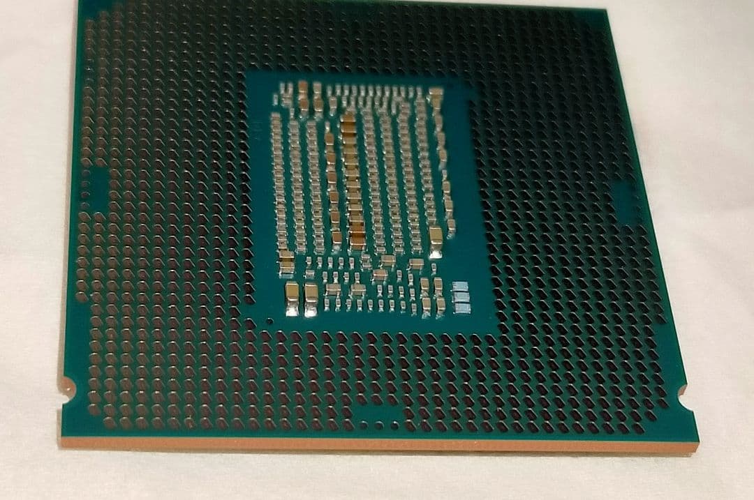 Intel Core i5 9600K　　CPU　LGA1151