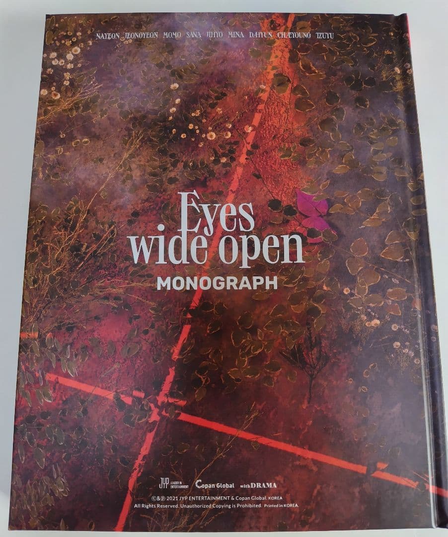 twice Eyes wide open モノグラフ