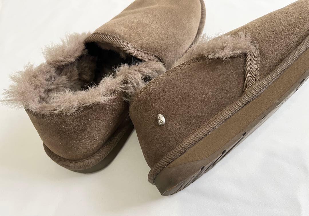 emu ムートンブーツ スリッポン　UGG ミネトンカ好きな方　防寒シープスキン