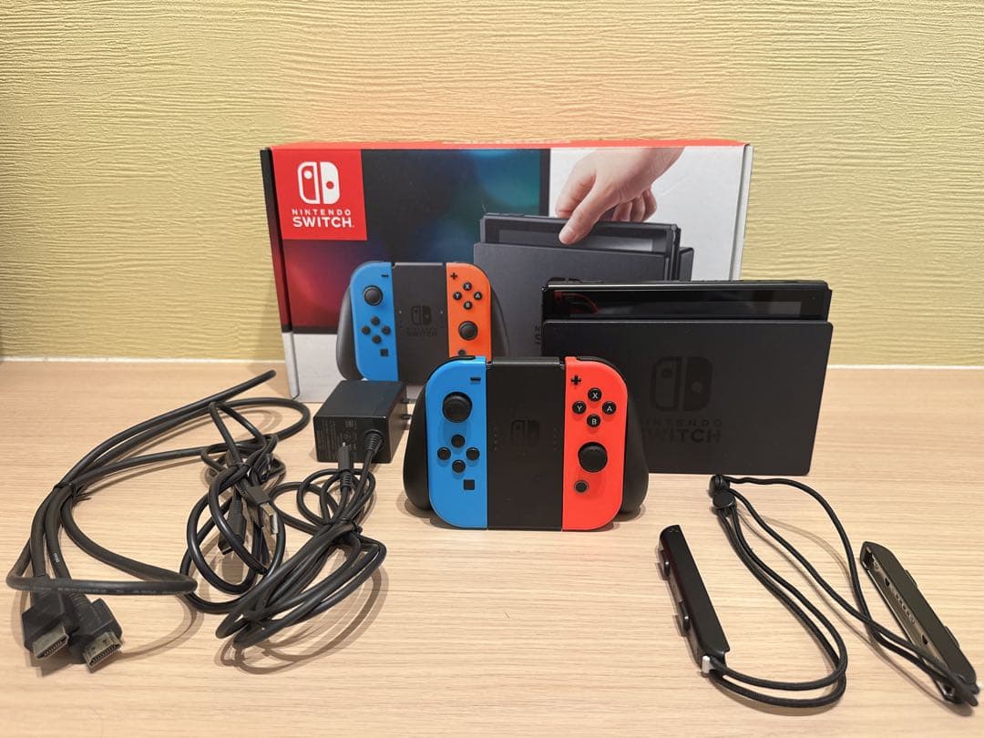 Nintendo Switch 旧型モデル　ネオンブルーネオンレッド