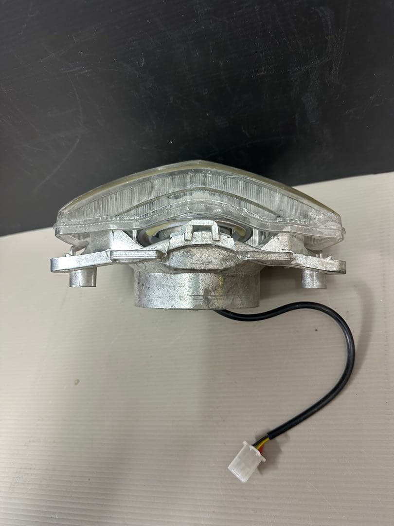 アドレスV125G 紫白イカリングヘッドライト LED CF46A CF4EA
