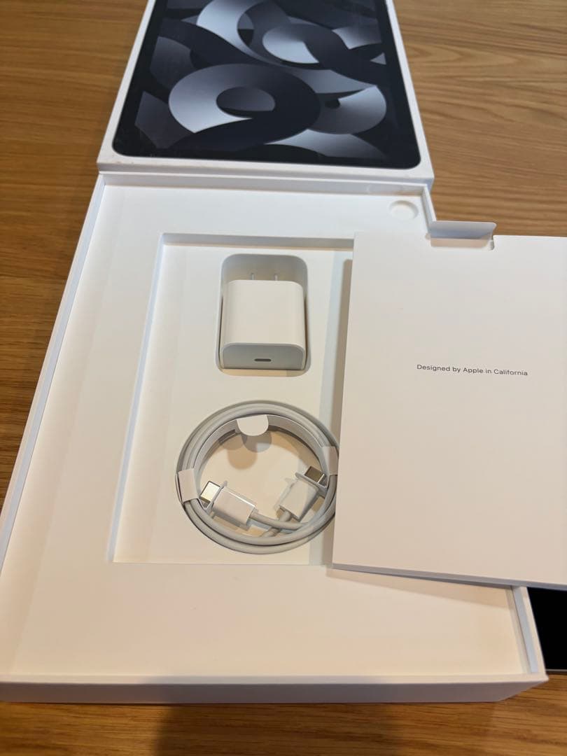 iPad Air（第5世代）Wi-Fi＋Cellular 64GB