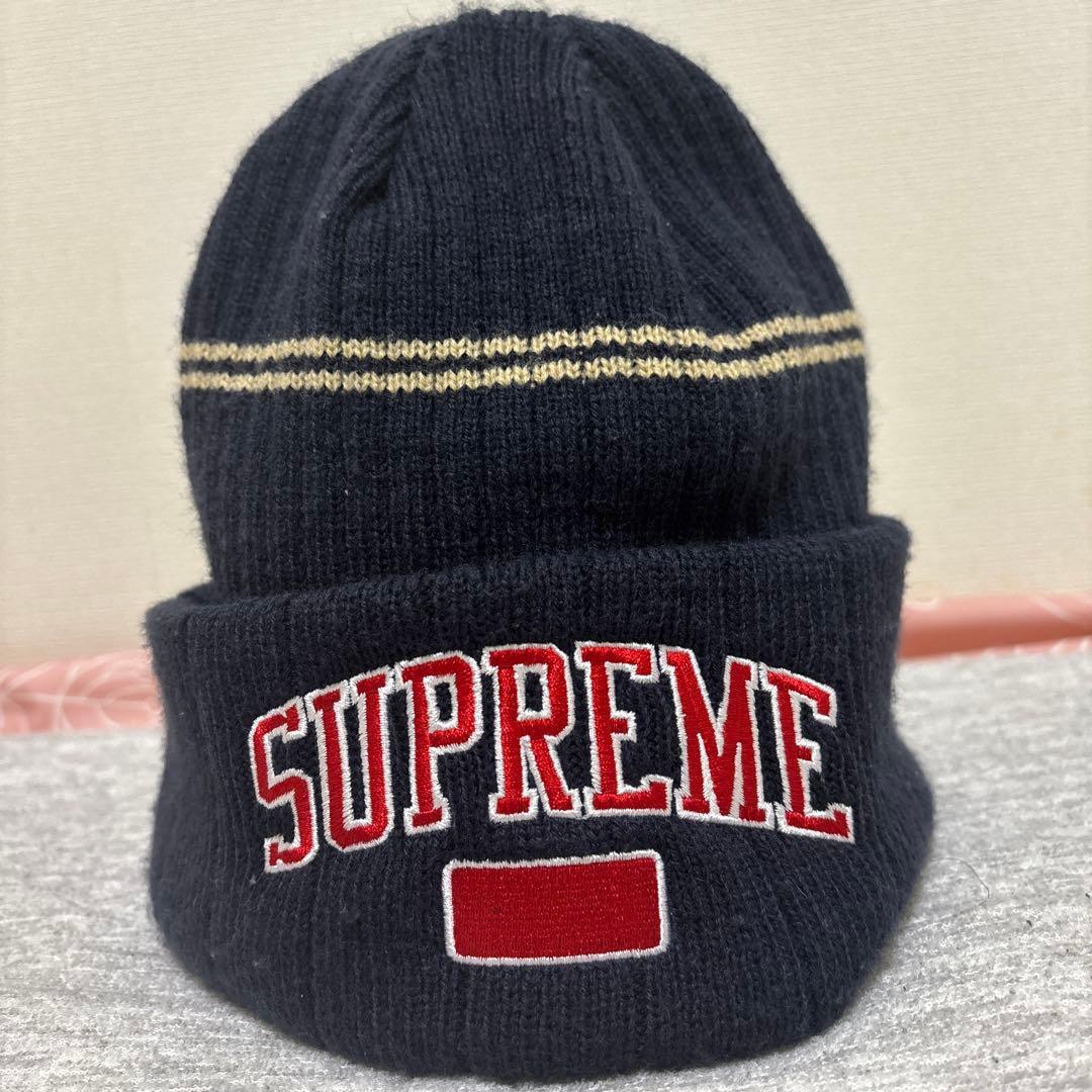 Supreme のビーニー