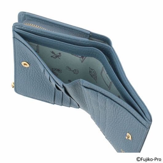 新品　ドラえもん　本革 二つ折り財布 青