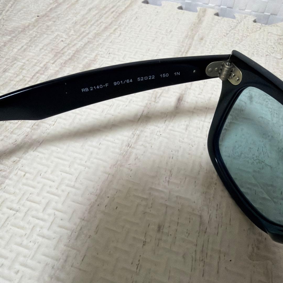 Ray-Ban Wayfarer ブラックサングラス ケース付き