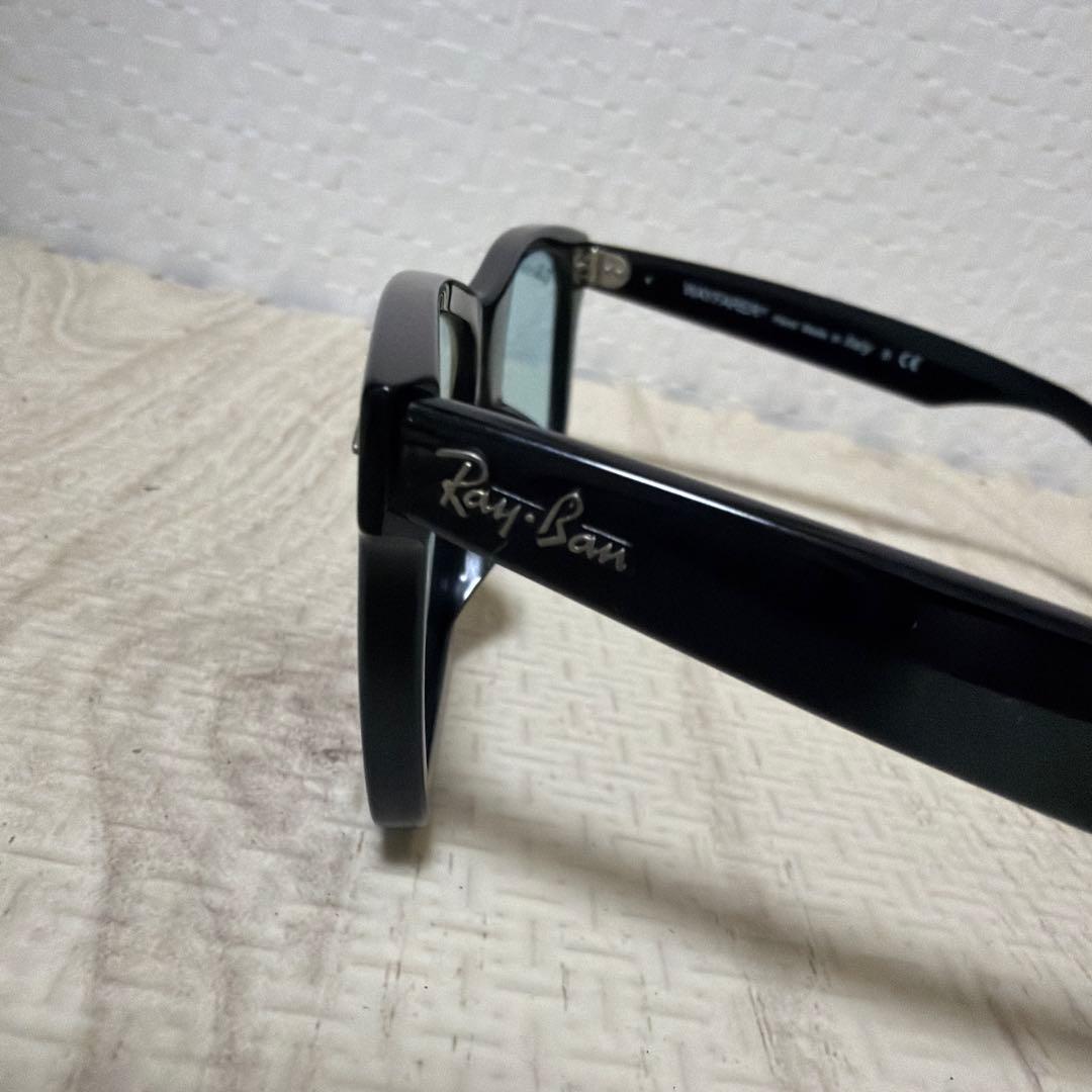 Ray-Ban Wayfarer ブラックサングラス ケース付き