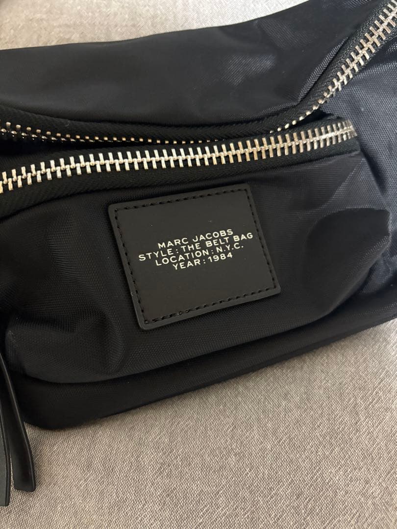 【超美品】MARC JACOBS マークジェイコブス ボディバック