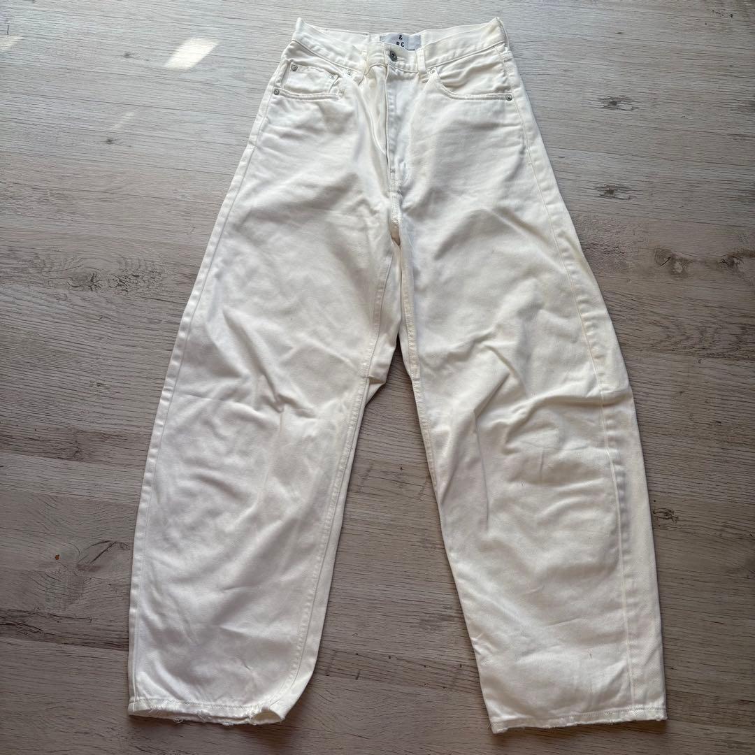 <&RC>カーヴィーデニムパンツ ホワイト 38