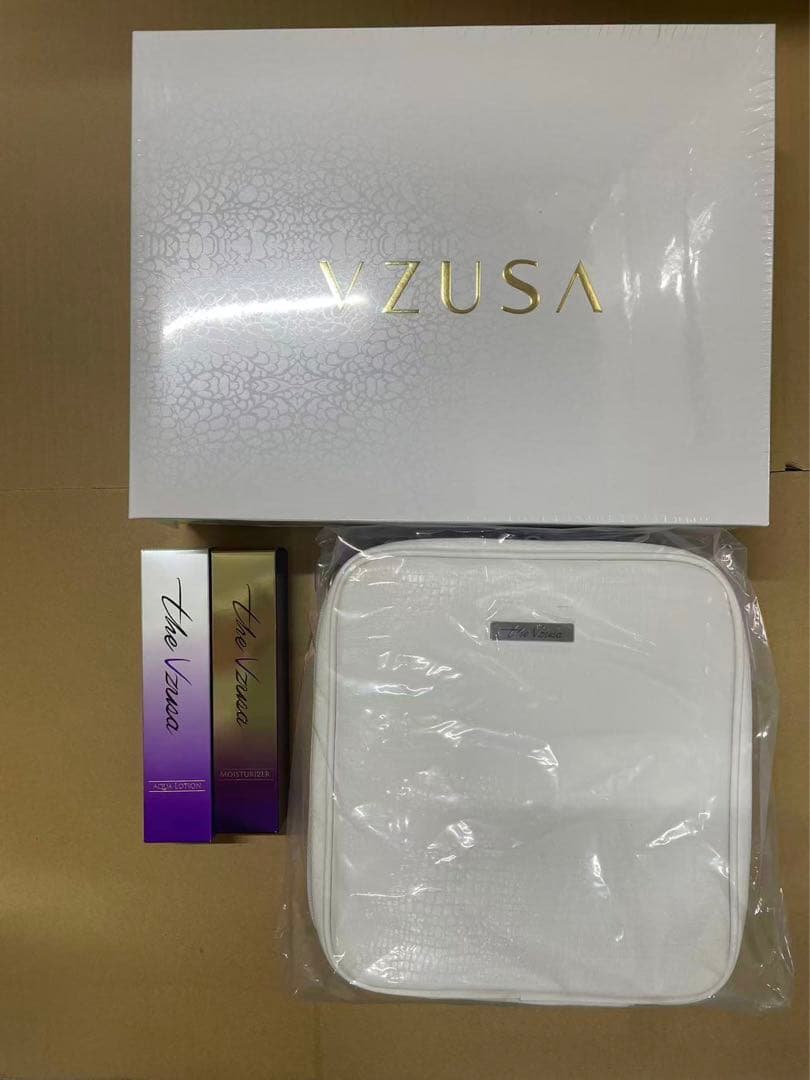 【新品未開封】the Vzusa - メデューサ グリーン美顔器