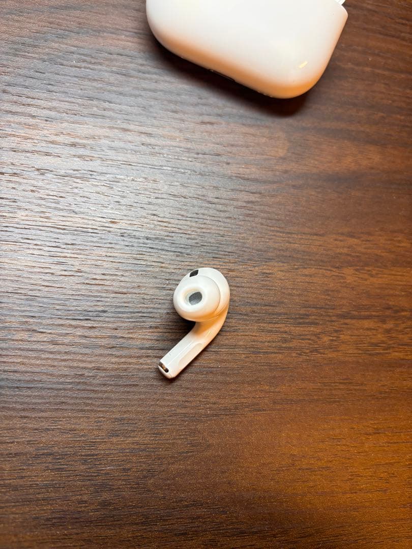 AirPodsPro2 ケース＋左耳のみ