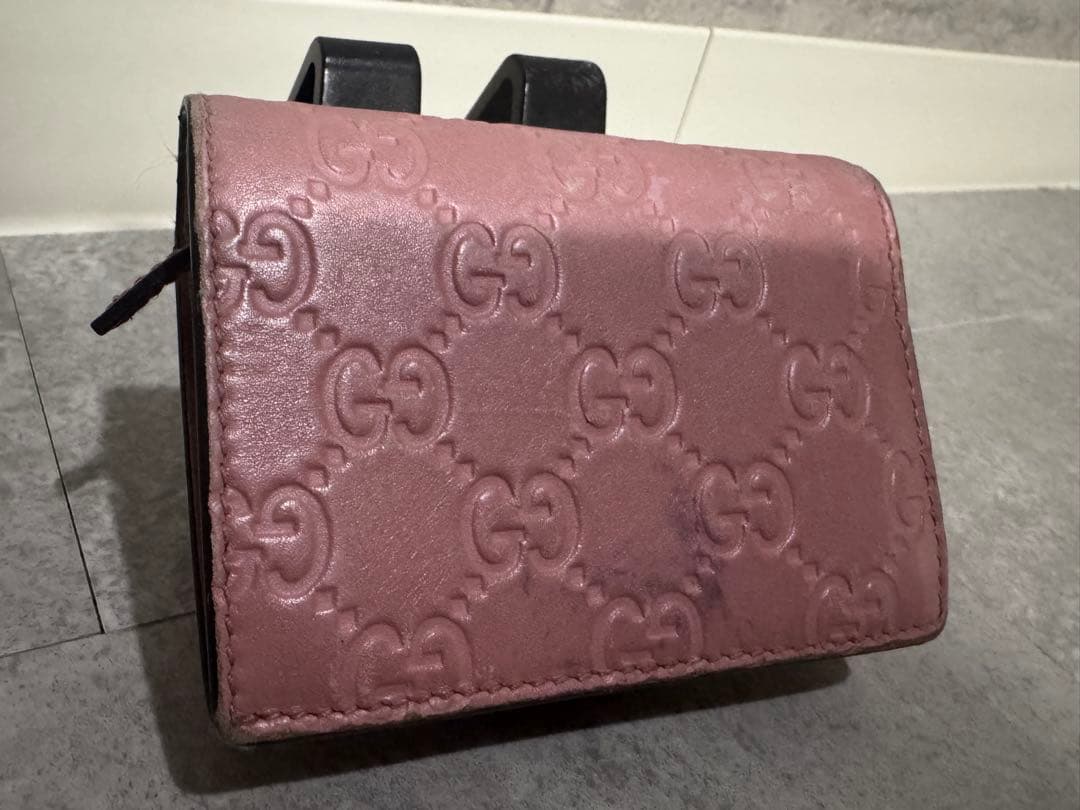 GUCCI 日本限定色チェリー　二つ折り財布　シマレザー