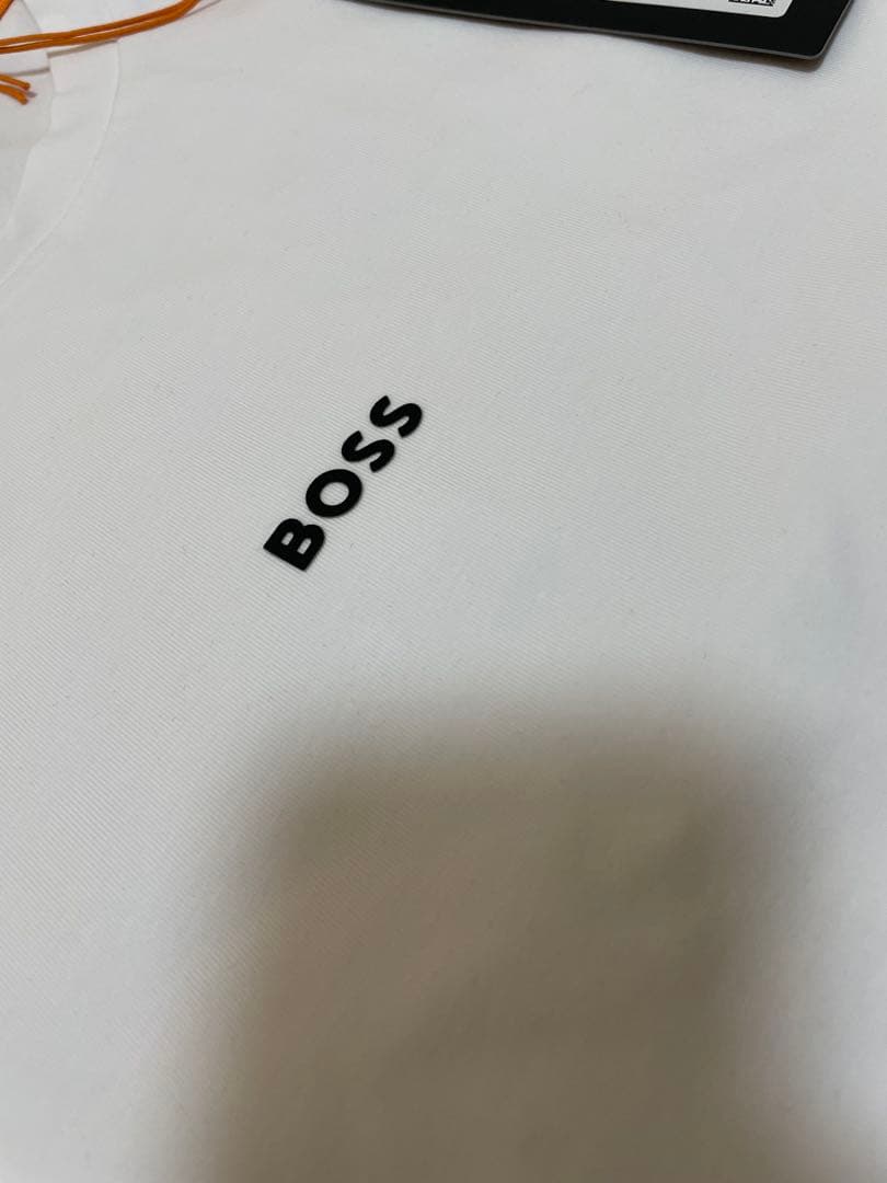 HUGO BOSS未使用　メンズT CHUP tシャツM(定価¥14,300