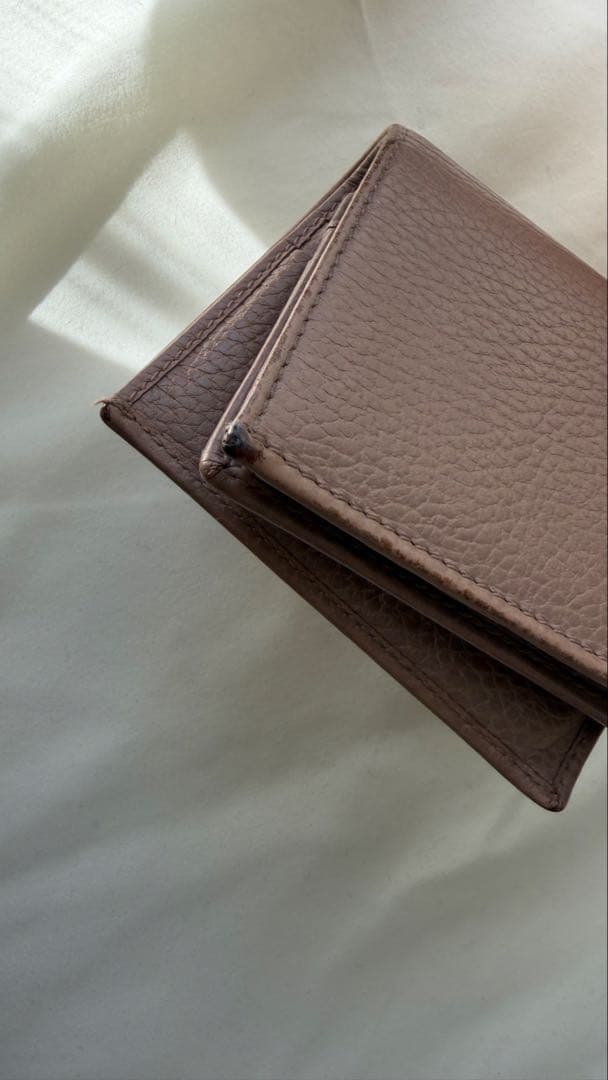 GUCCI GGマーモント ダブルG カードケース　二つ折り財布 ベージュ