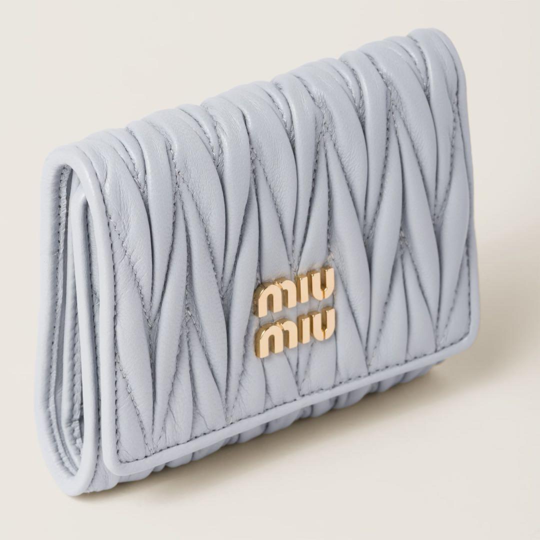 MIUMIU マテラッセ 財布 パールブルー 希少 レアカラー 三つ折り財布