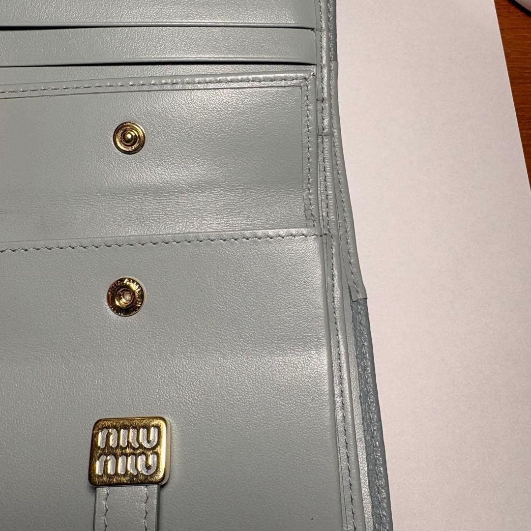 miumiu財布