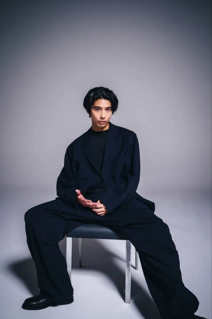 屋内試着 24ss comoli ウールジャケッ卜 3 チャコール