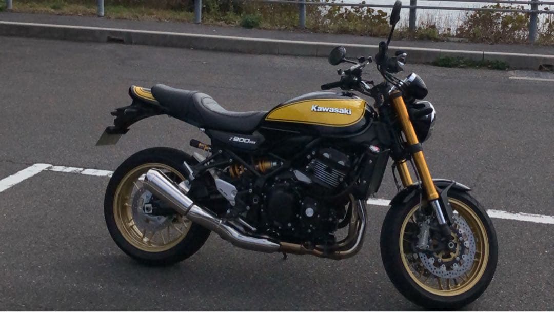K&H ～’25 Z900RS ミディアムシート カフェ Bタックロール2