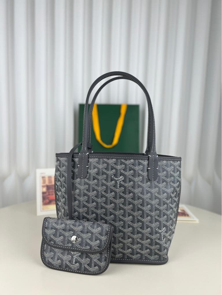 極美品！グレー　ハンドバッグ　レザー