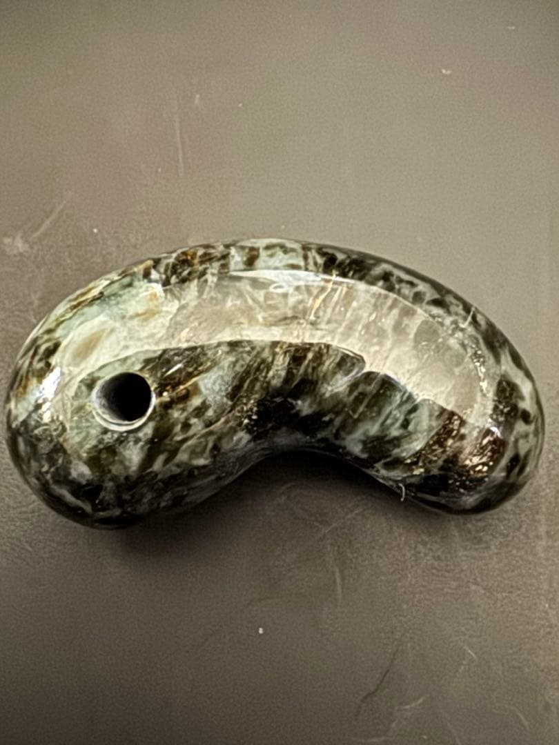 【糸魚川翡翠】勾玉