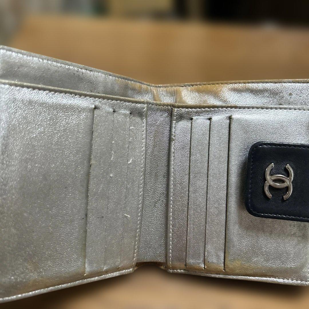 CHANEL 黒 レザー 二つ折り財布