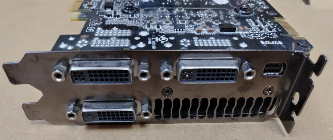 グラフィックボード・グラボ・ビデオカード NVIDIA GeForce GTX 690 4GB GDDR5