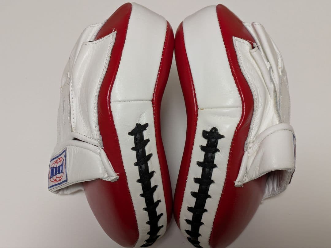 WINDY PP-10 パンチングミット 赤/白 新品未使用 バンテージおまけ
