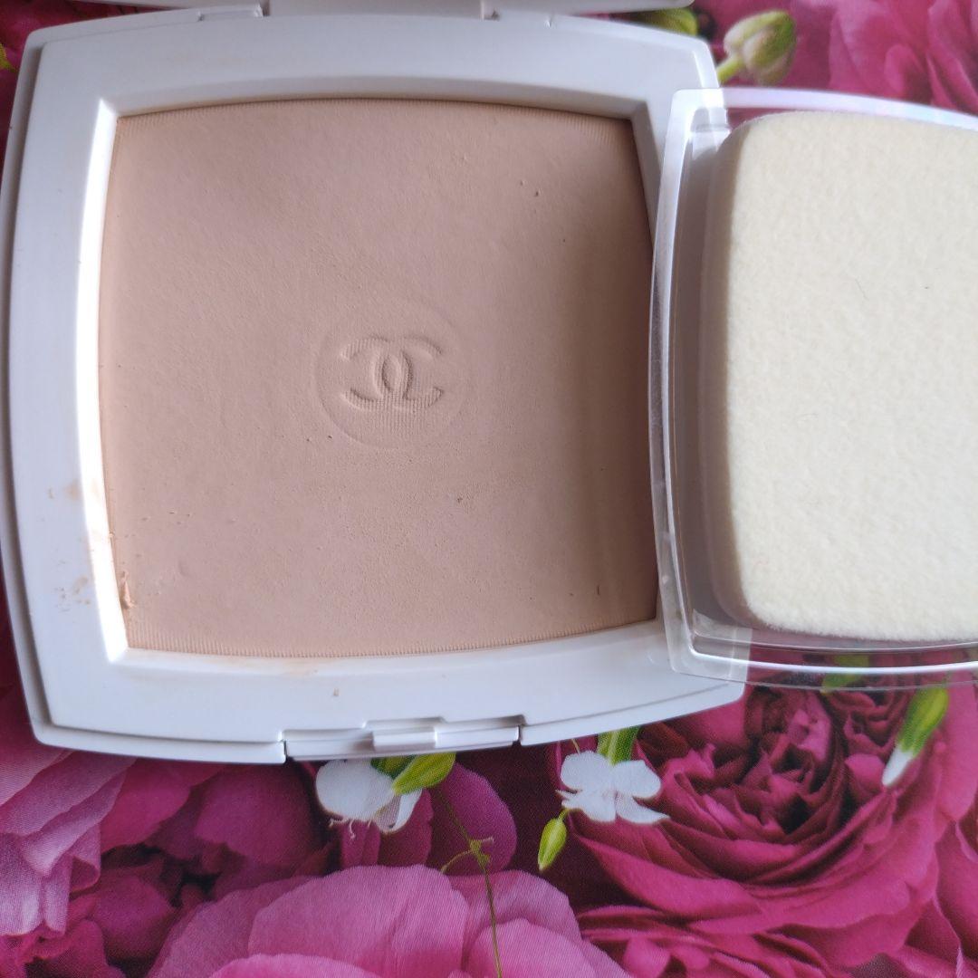 専用‼️CHANEL ルブランコンパクトラディアンス１２ベージュロゼ