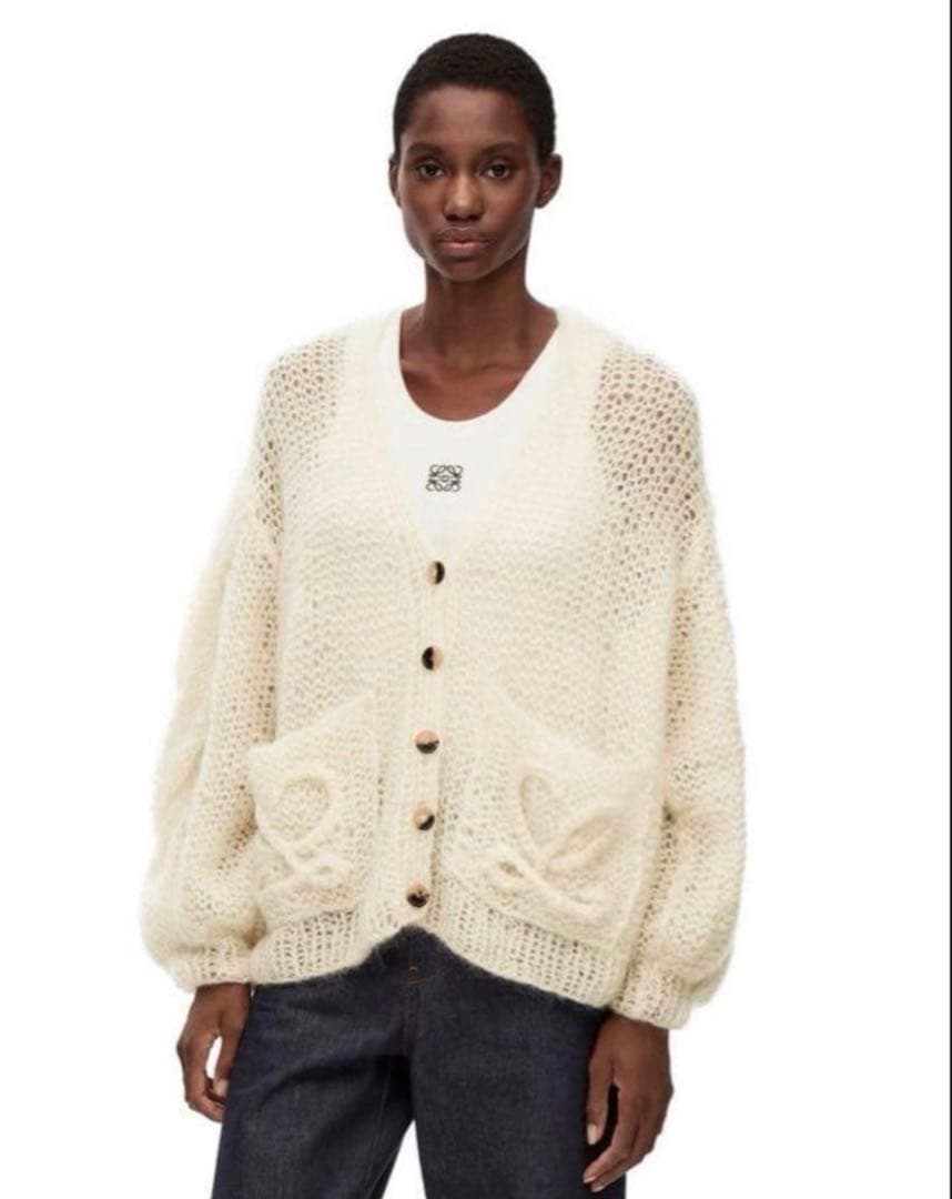LOEWEニットカーディガン　アイボリー