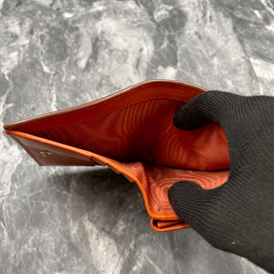 【美品】PRADA　二つ折り財布　キャメル　金ロゴ