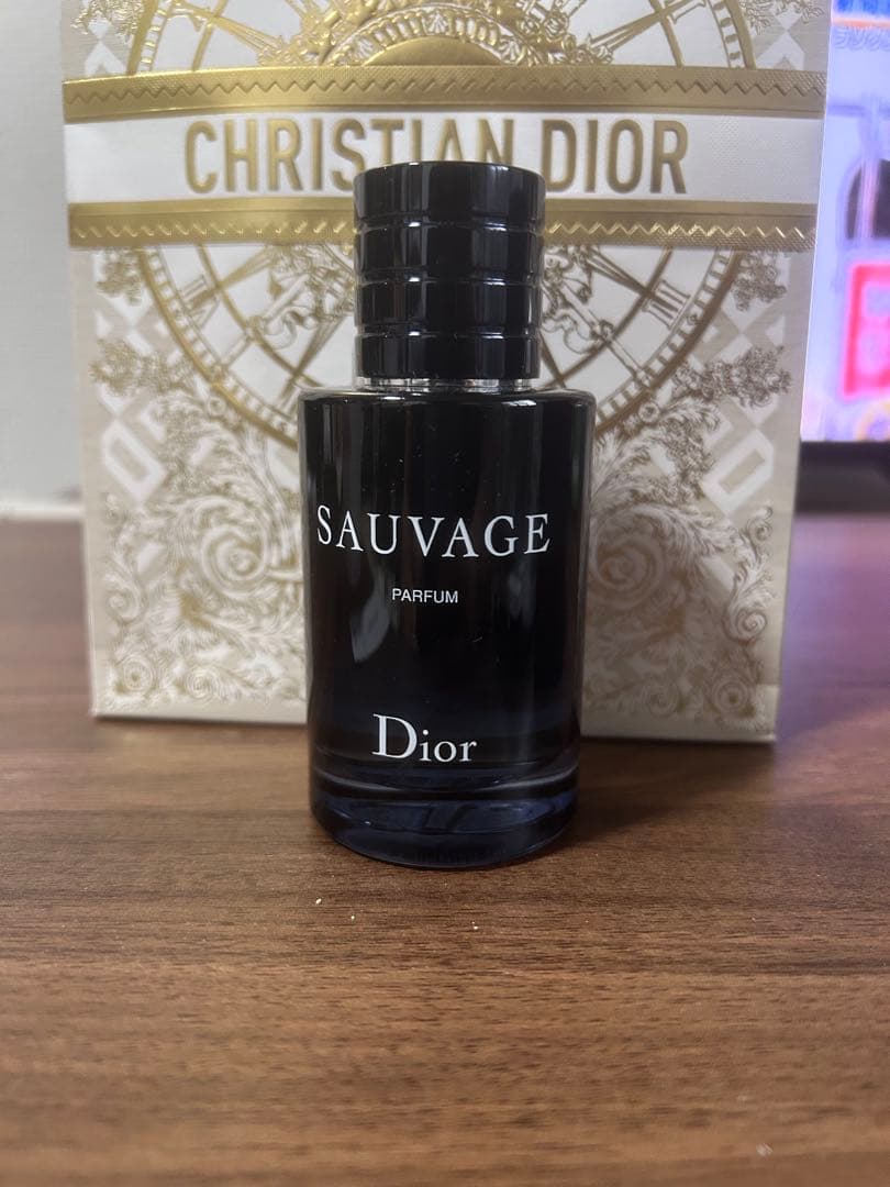 Dior Sauvage Parfum 男性用香水 60ml