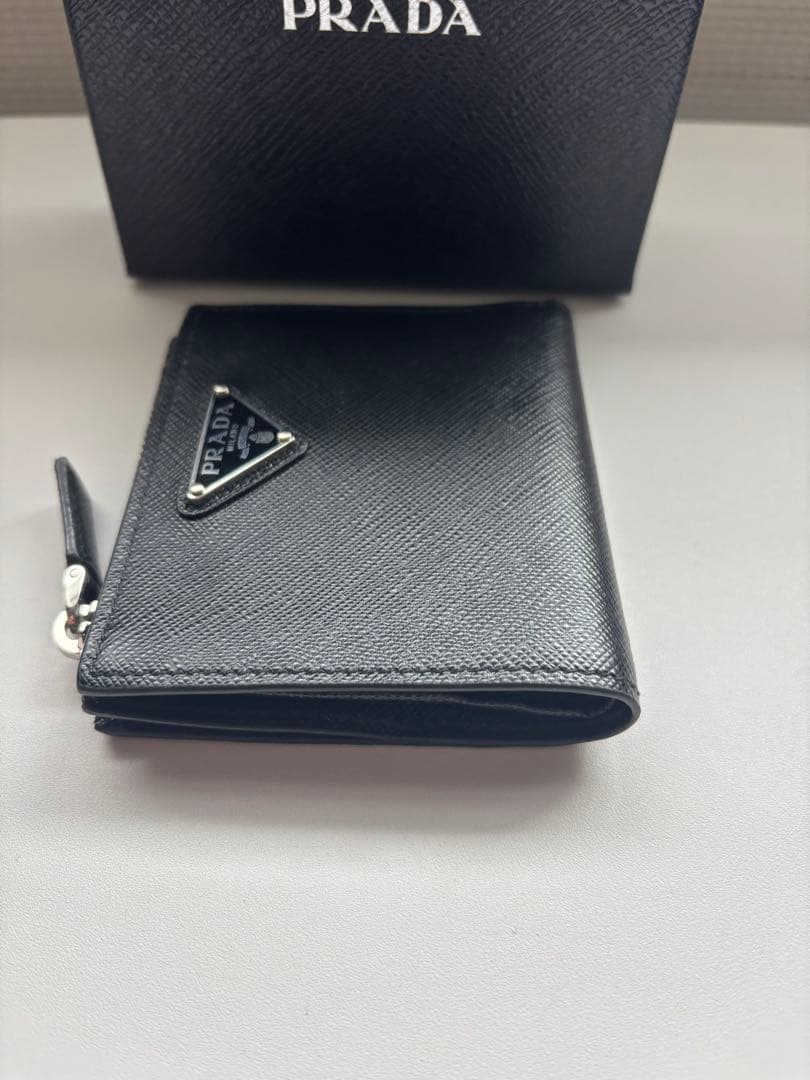 PRADA サフィアーノ 黒 プラダ