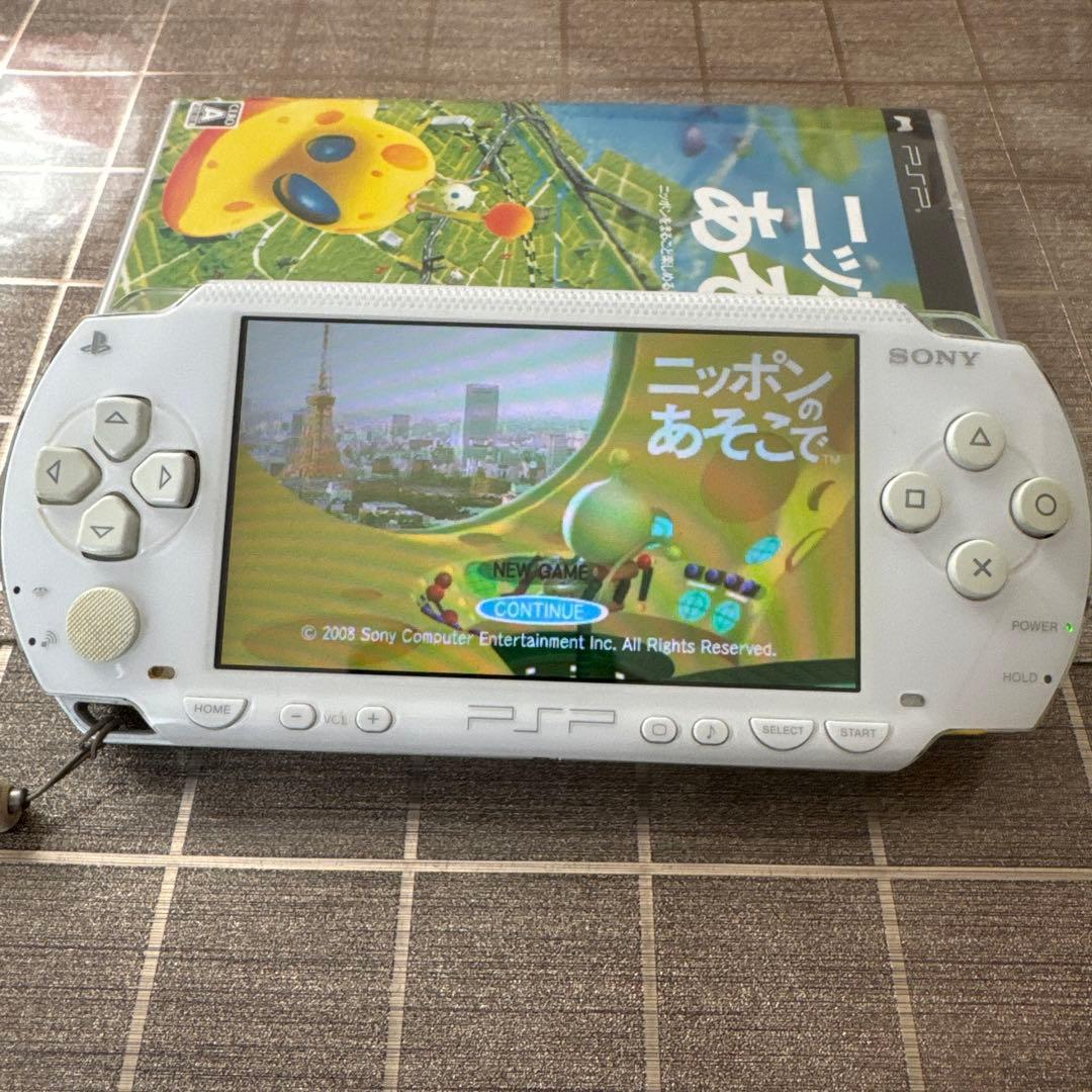 SONY PSP1000 本体　ソフト３本　充電器　メモリースティック2枚セット