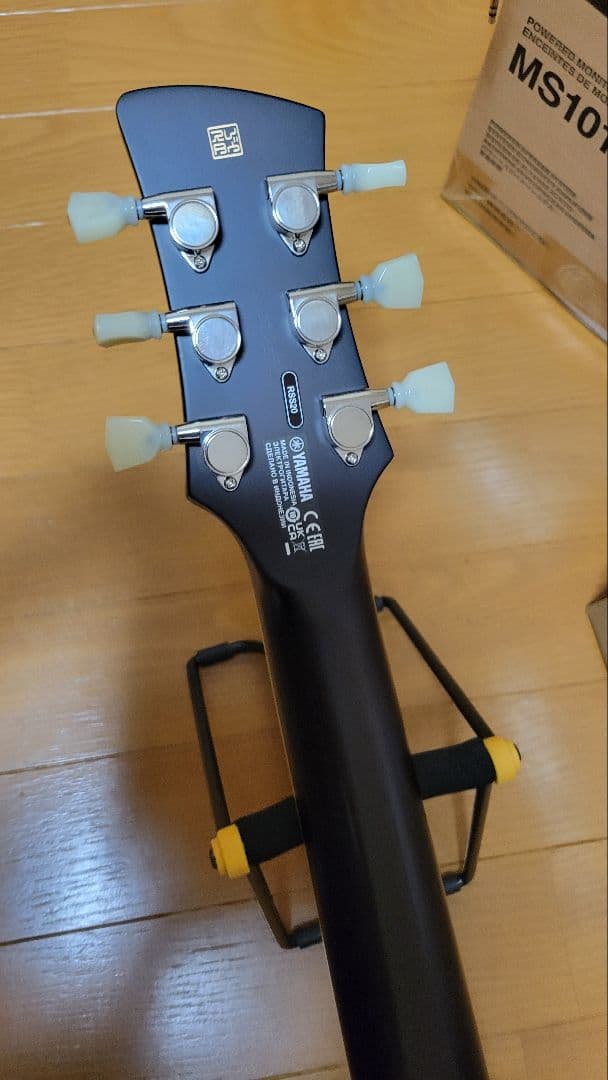 最終値下げ　YAMAHA REVSTAR RSS20　　 変え弦付き