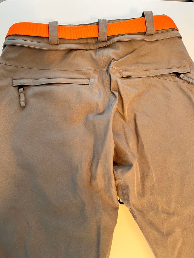 VOLCOM スノーボードウェアパンツ　ベルト付