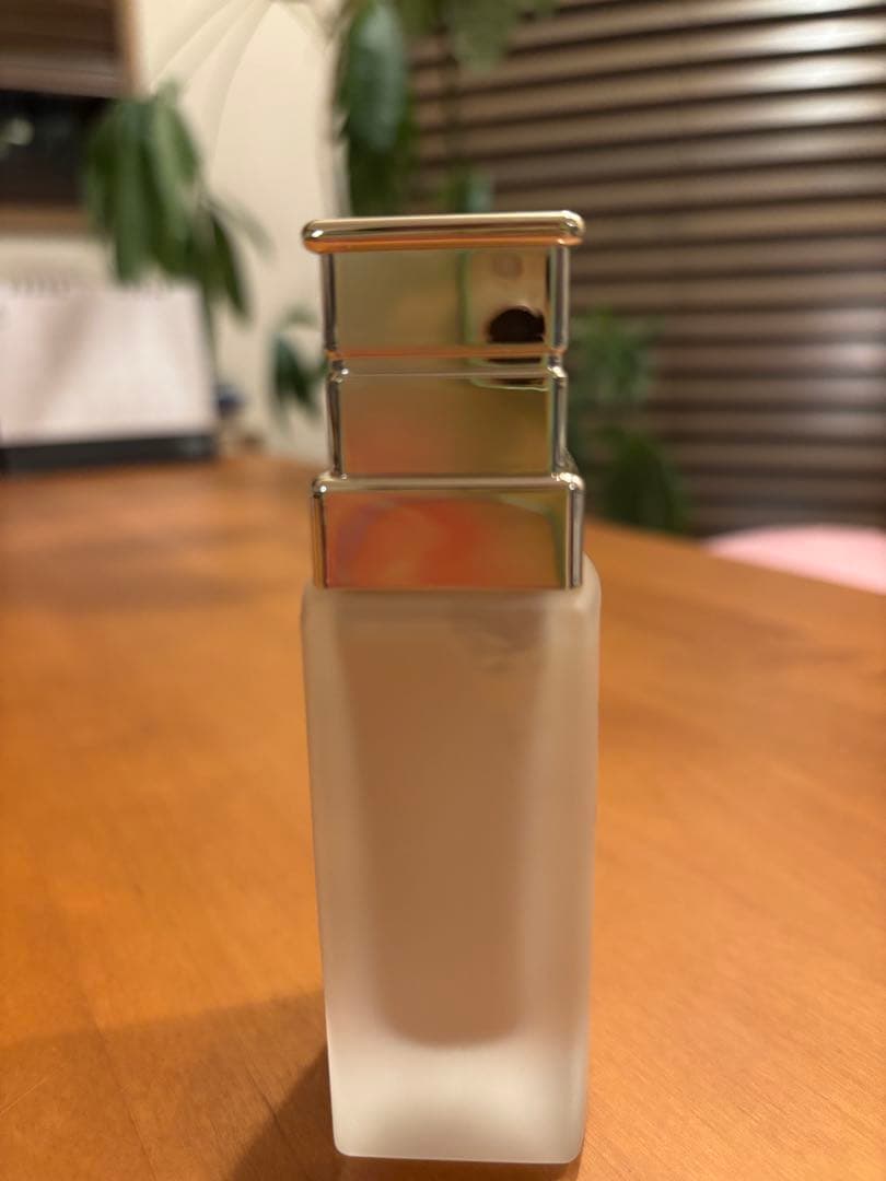 ほぼ未使用 Diorプレステージ Light in White 化粧下地00番