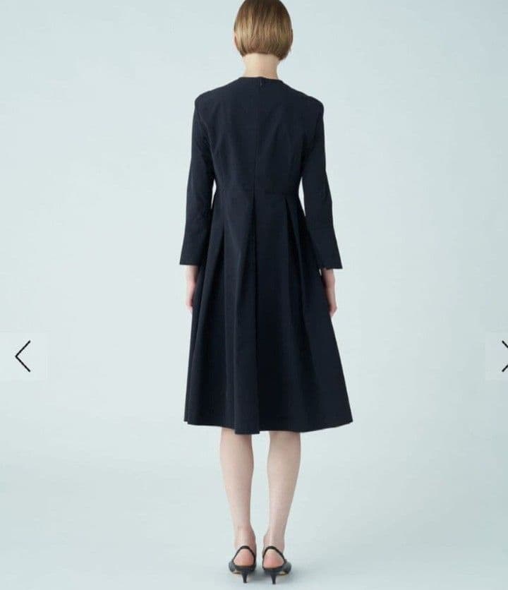 美品 ボールジィ 洗える ストレッチタフタ ボックスタックワンピース 34 濃紺