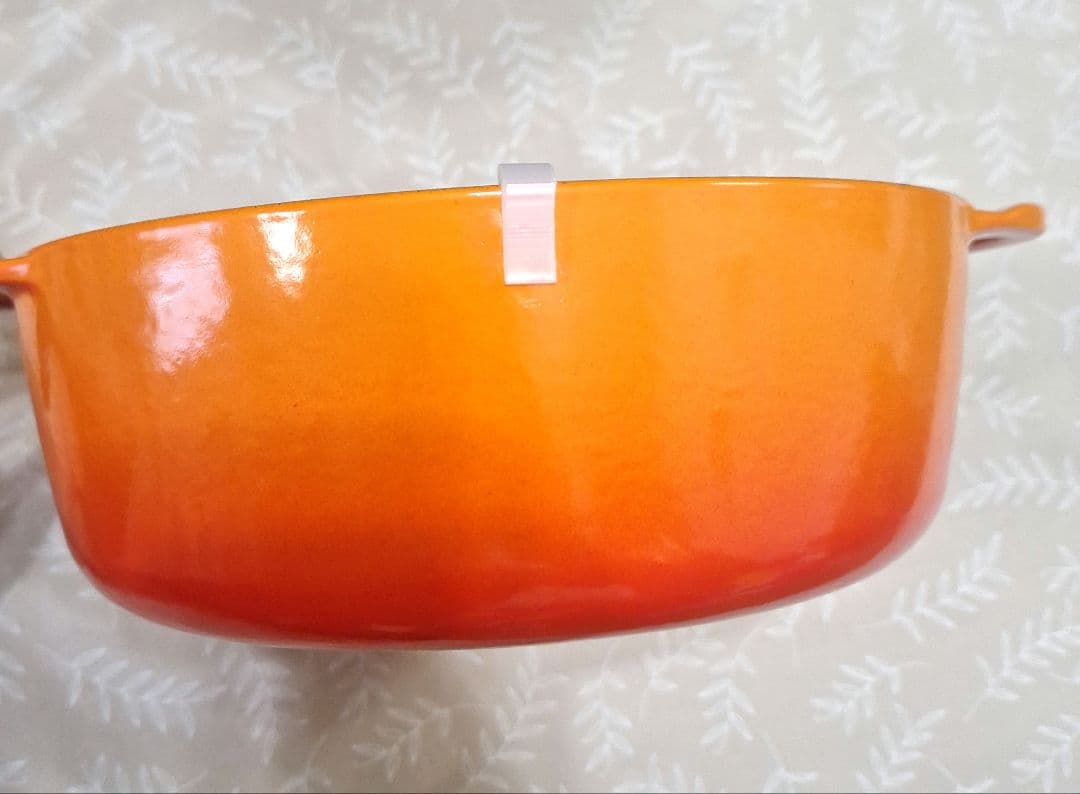LE CREUSET　ル・クルーゼ　両手鍋 22cm オレンジ