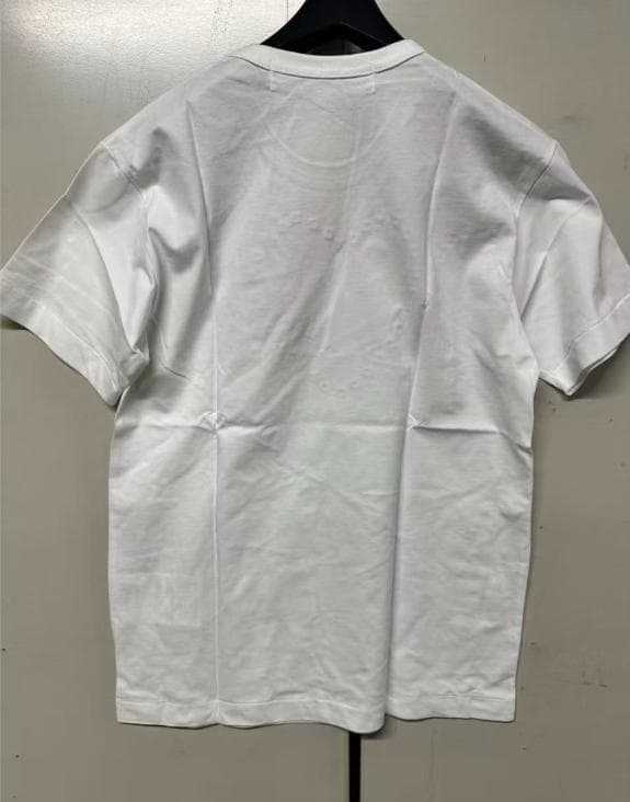【本日発送】PLAY 赤いハートデザイン Tシャツ**M**