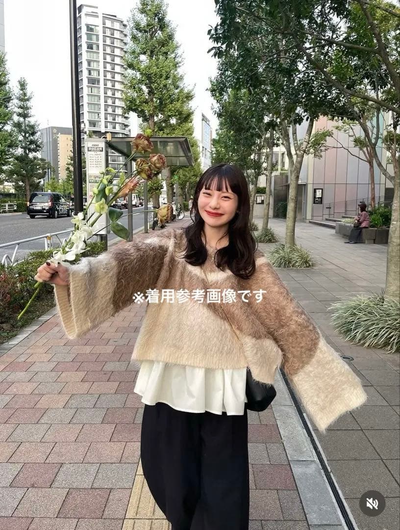 リブフリルキャミ　オフホワイト　hinari 新品タグ付き　匿名配送　先着順
