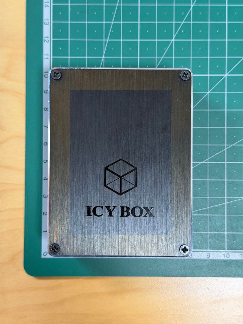 Raspberry Pi 3 Model B+ 本体 ＋ メタルケース付き