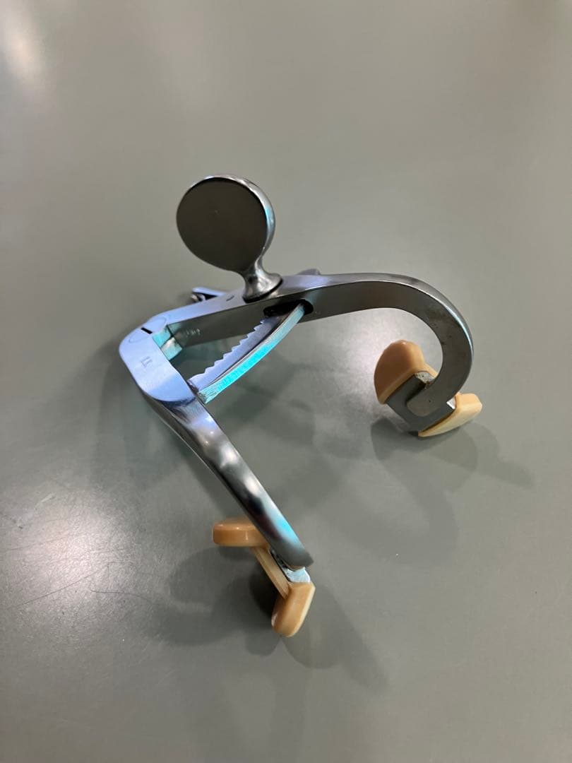 ジ*ー様 歯科用万能開口器　小林歯科工業製